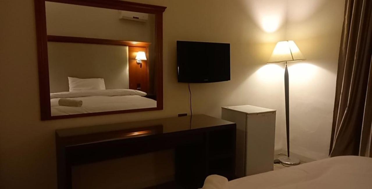 P.A.S.H.A Boutique Hotel Amman Bagian luar foto